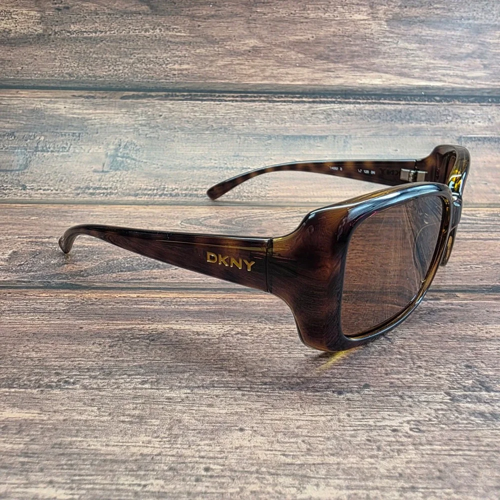 DKNY Sunglasses Womens Tortoise Brown Rectangular DY4052 3016/13 57 17 125 3N